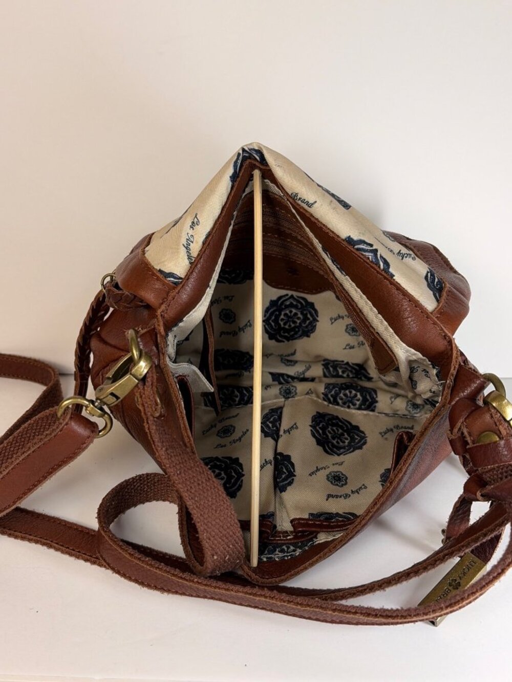 Vintage Lucky Brand Crossbody Shoulder Bag Italian Leather Whipstitch Brown - Picture 4 of 16